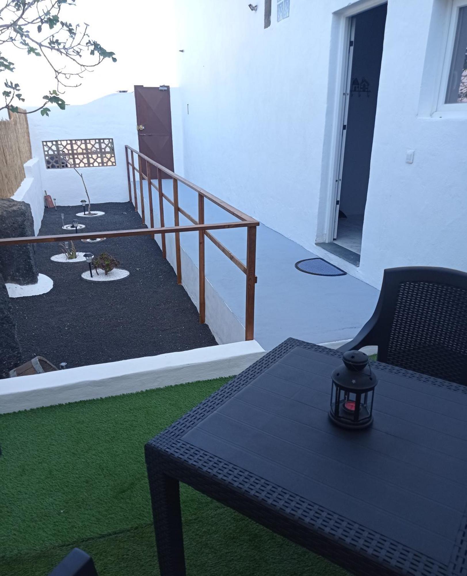 Estudio Olivina San Bartolomé Esterno foto